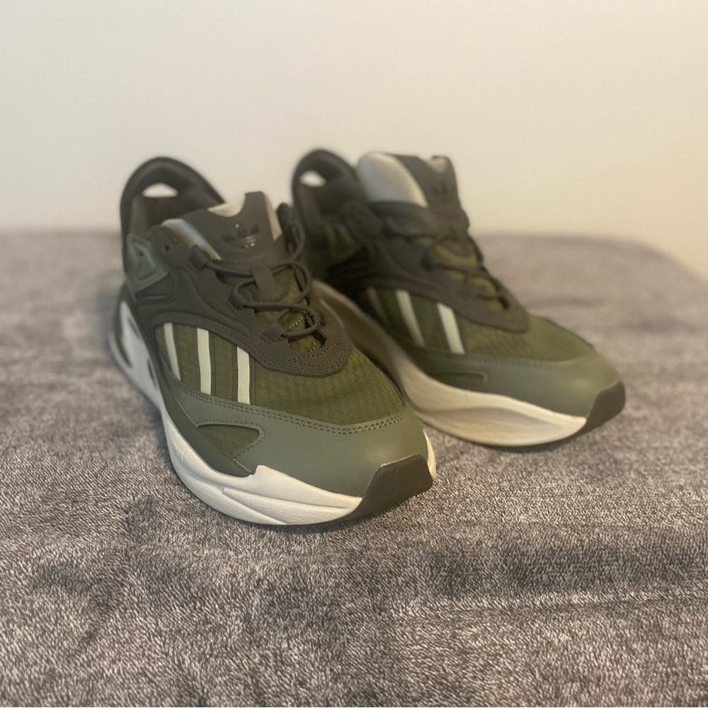 Adidas Ozmorph Men's US 11 Olive Green Desert Tan Retro Run Lifestyle Comfort